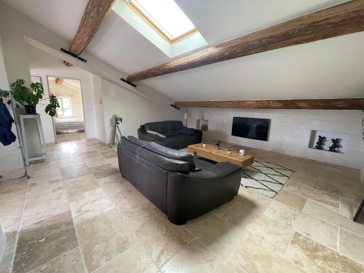 Appartement De Charme Sud Luberon Classe 4 Etoiles Puyvert Bagian luar foto